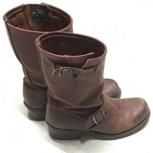Frye R12 size 7. Cognac